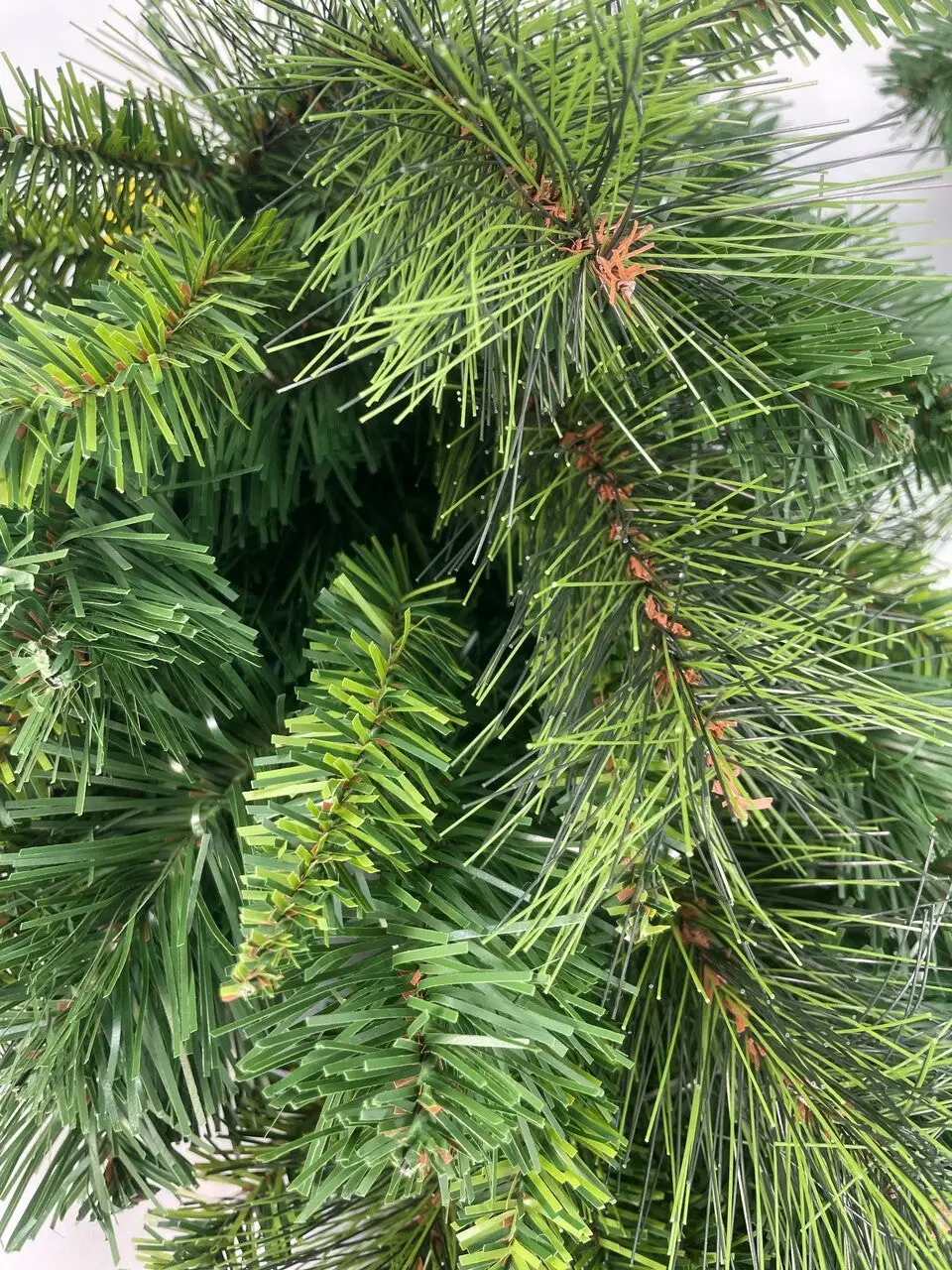 9 FT X 14" Belgium Mix Garland Unlit 5 9 FT X 14" Belgium Mix Garland Unlit - Image 3