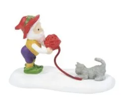 North Pole Kitten Tested For Best Mittens