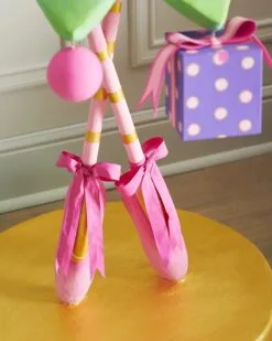 8 FT Pinesy On Point Display -Christmas decorations 4482820584E