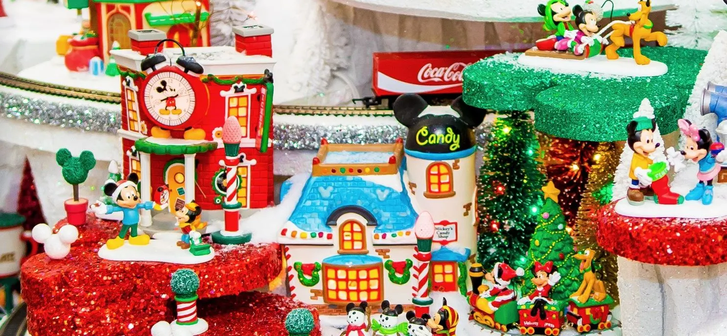 Disney Village Mickeys Alarm Clock Shop 6 Disney Village Mickeys Alarm Clock Shop - Image 4